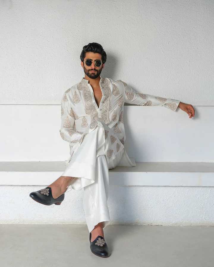 White Silk Blend Kurta Pant set With Embroidery work