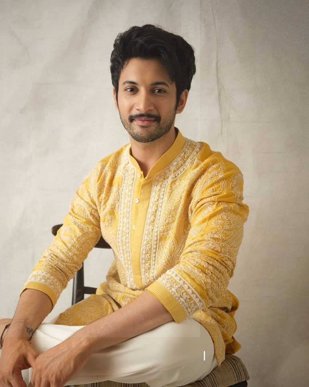 Yellow Mustard Parrot Chanderi Full Heavy Embroidery Kurta Pant Set