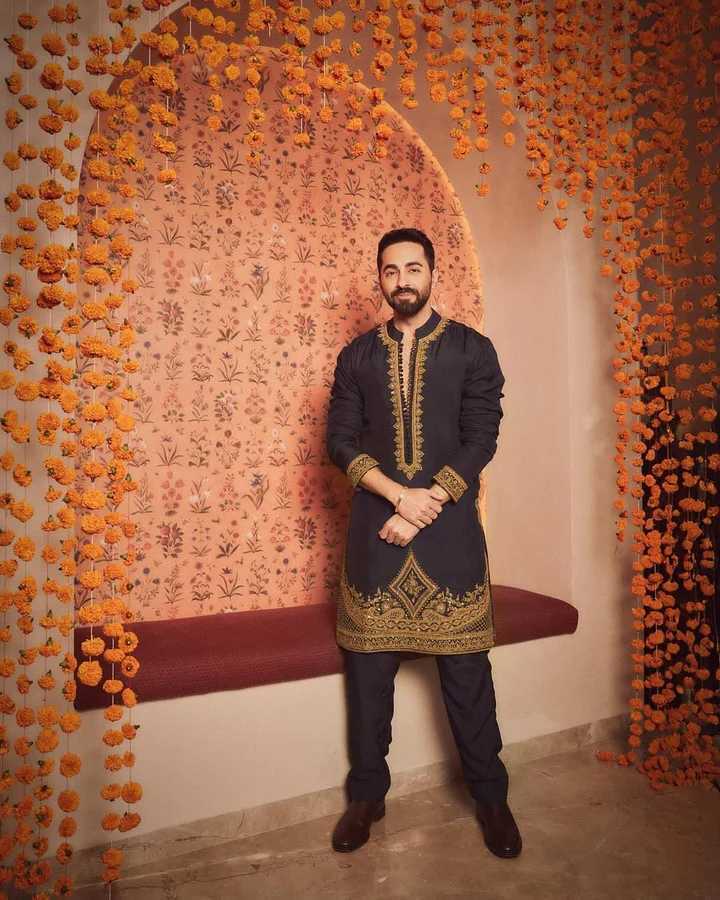 Black Embroidered kurta Pant and Dupatta