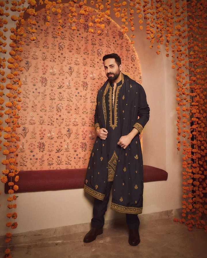 Black Embroidered kurta Pant and Dupatta