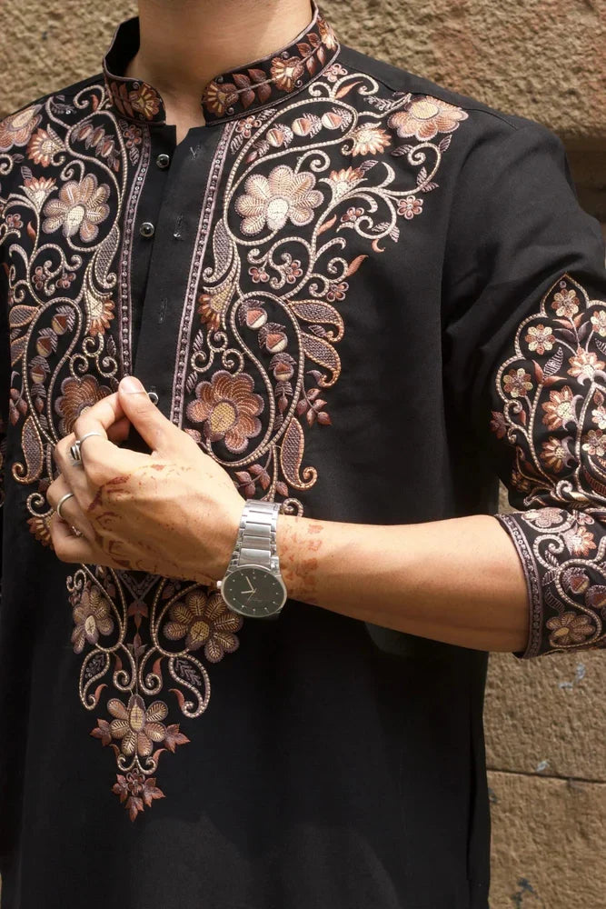Men's Black Kurta Set with V-Neck Thread Work Embroidery